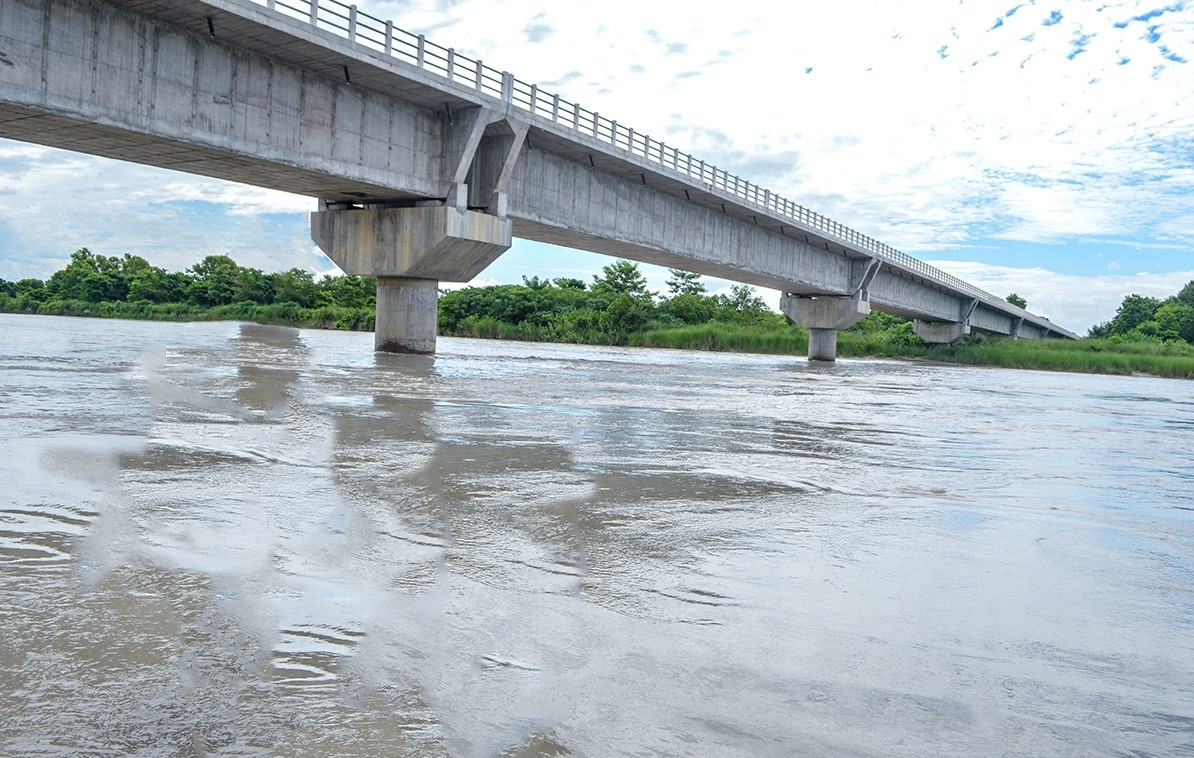 Design and Build of Karnali (Geruwa) Bridge on Hulaki Road, Bardiya (1015 Meter)